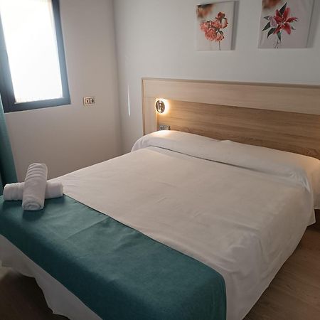 Apartamentos Turisticos Avila Puerta De La Santa 2-1 المظهر الخارجي الصورة