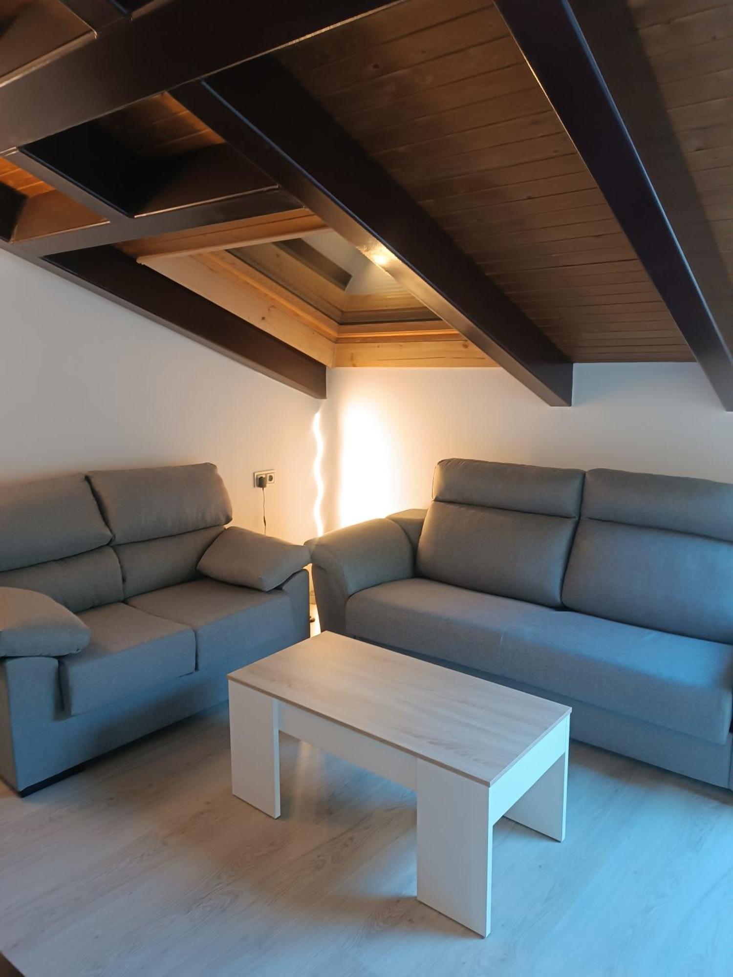 Apartamentos Turisticos Avila Puerta De La Santa 2-1 المظهر الخارجي الصورة