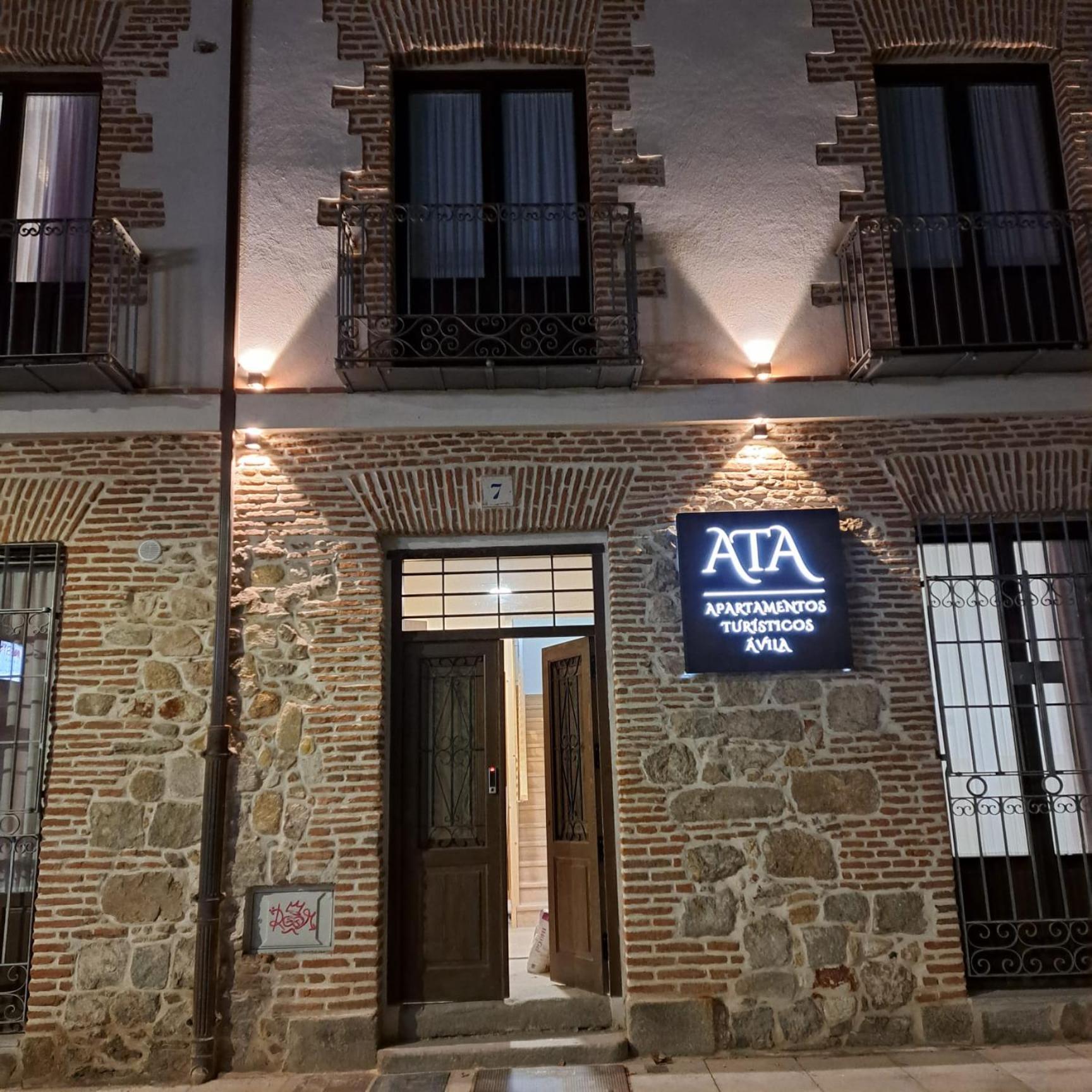 Apartamentos Turisticos Avila Puerta De La Santa 2-1 المظهر الخارجي الصورة